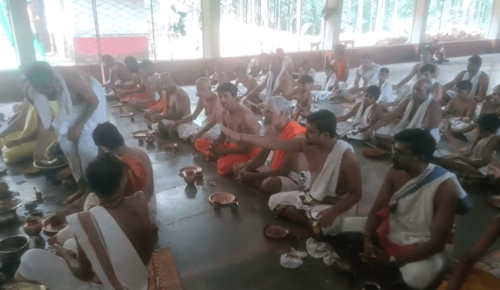 ಅಗಲ್ಪಾಡಿ ಶ್ರೀ ದುರ್ಗಾಪರಮೇಶ್ವರೀ ದೇವಸ್ಥಾನದಲ್ಲಿ ಋಗುಪಾಕರ್ಮ