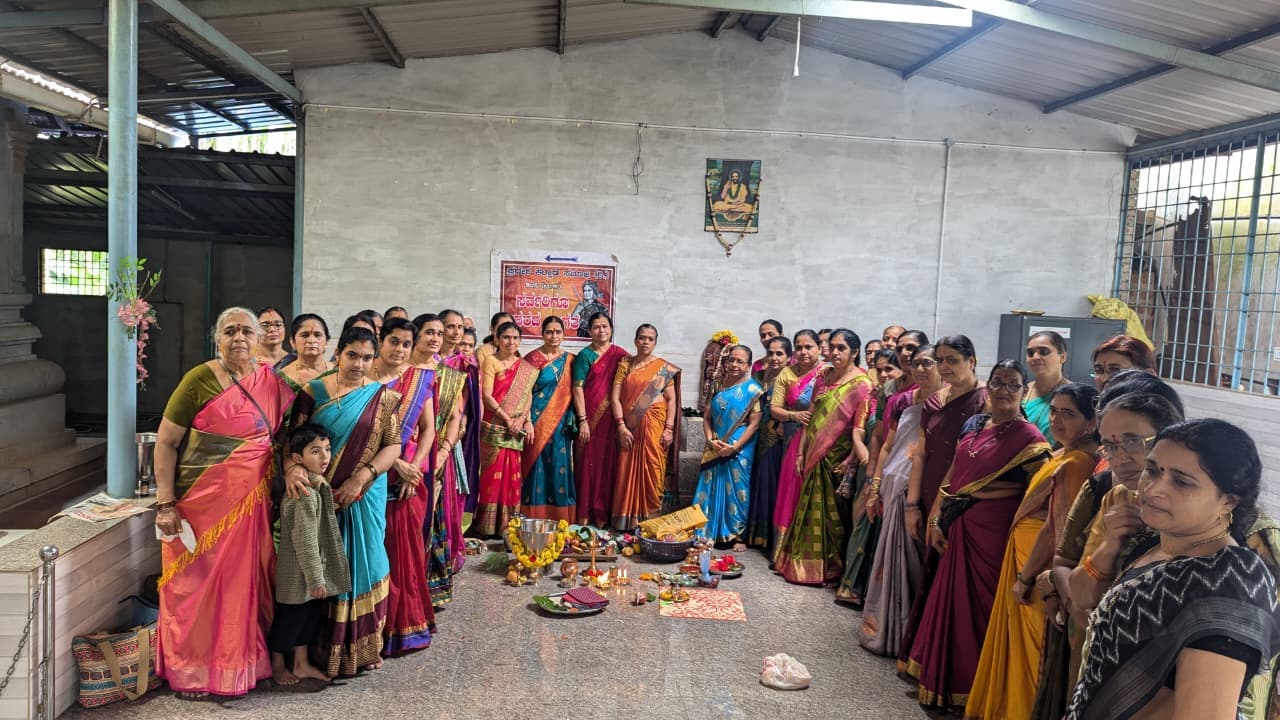 ಪ್ರದೇಶ ಕರಾಡ ಸಮಾಜ ಸಿರಸಿಯವರಿಂದ ಅರಿಷಿಣ, ಕುಂಕುಮ, ಮತ್ತು ಕುಂಕುಮಾರ್ಚನೆ 