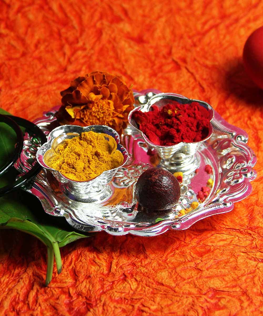 ಪುರದ ದೇವಸ್ಥಾನದಲ್ಲಿ ಕರಾಡ ಸಂಘದ ವತಿಯಿಂದ ಕುಂಕುಮಾರ್ಚನೆ