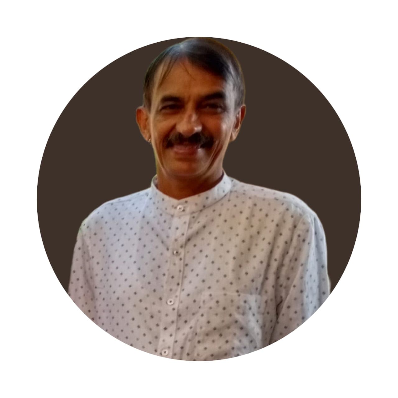ಸುರೇಶ್ ಬಾಜಿತ್ತೊಟ್ಟಿ : ಕರಾಡ ಸಮುದಾಯದ ಹವ್ಯಾಸೀ ಕಲಾವಿದರು