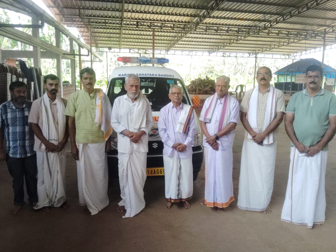 ಕರಾಡ ಸಹಾಯ ಬಂಧು ಚಾರಿಟೇಬಲ್ ಟ್ರಸ್ಟ್ ನ ಔಪಚಾರಿಕ ಉದ್ಘಾಟನೆ ಹಾಗೂ ಆಂಬ್ಯುಲನ್ಸ್ ಸೇವೆಯ ಲೋಕಾರ್ಪಣೆ